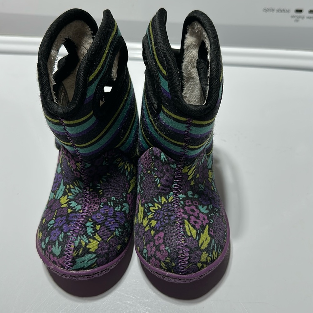 Bogs girls flower winter boots